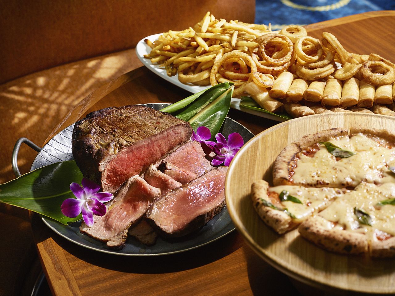 【LUNCH｜土日祝】70種類以上から選べる ランチブッフェ