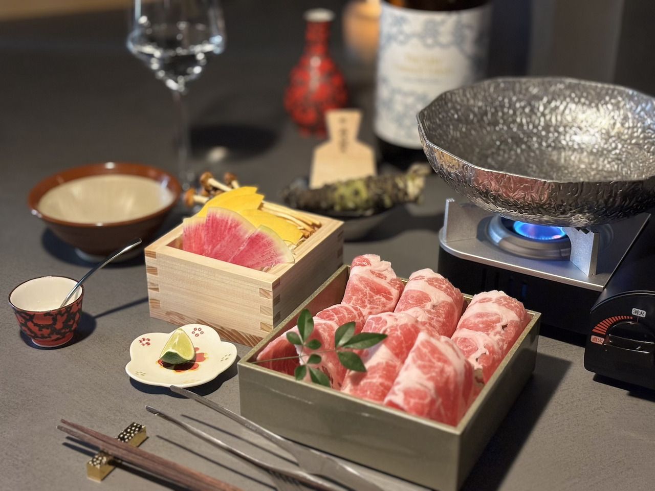Kursus Paring Sashimi Babi dengan Kaldu Sake