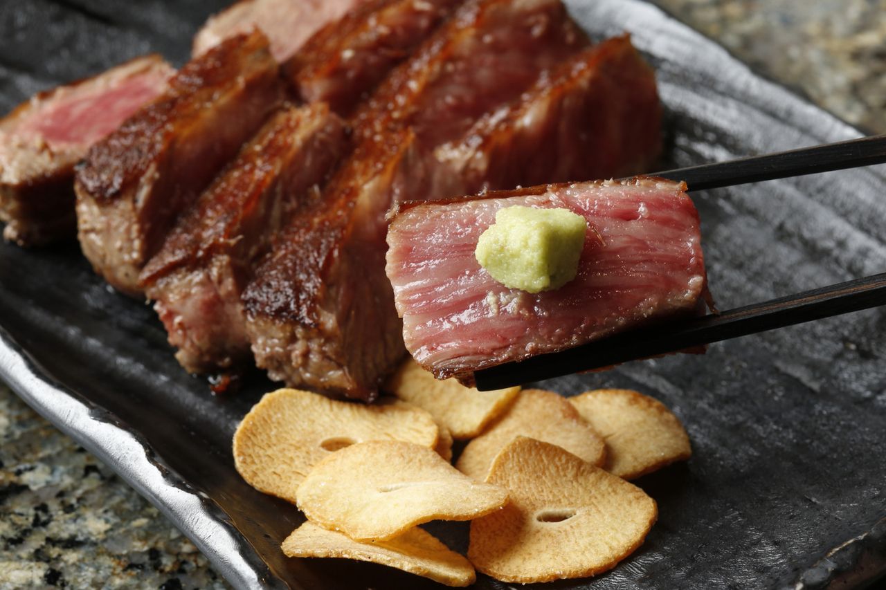 [Weekday only - Includes a toast soft drink] Steak lunch set