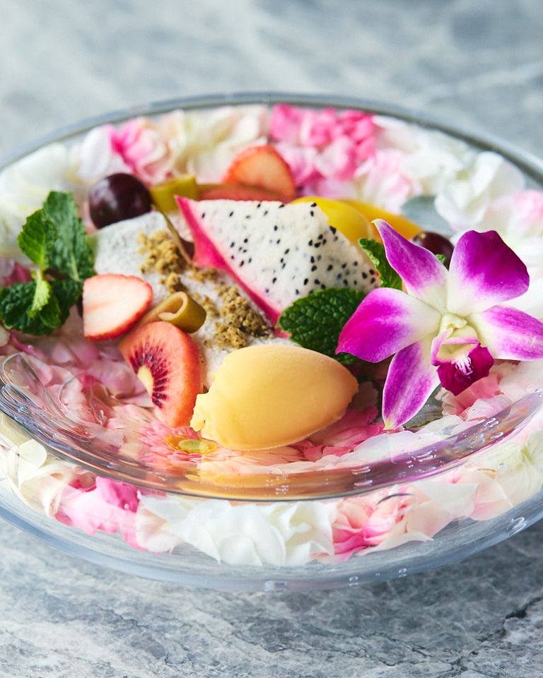 <事前決済>【Lunch Buffet】フラワープレート付！前菜やサラダなど13種＋本格タイごはん+1ドリンク4500