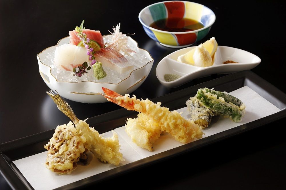 [Weekday Lunch] Takumi set -Assorted Sashimi and Tempura of the Season-