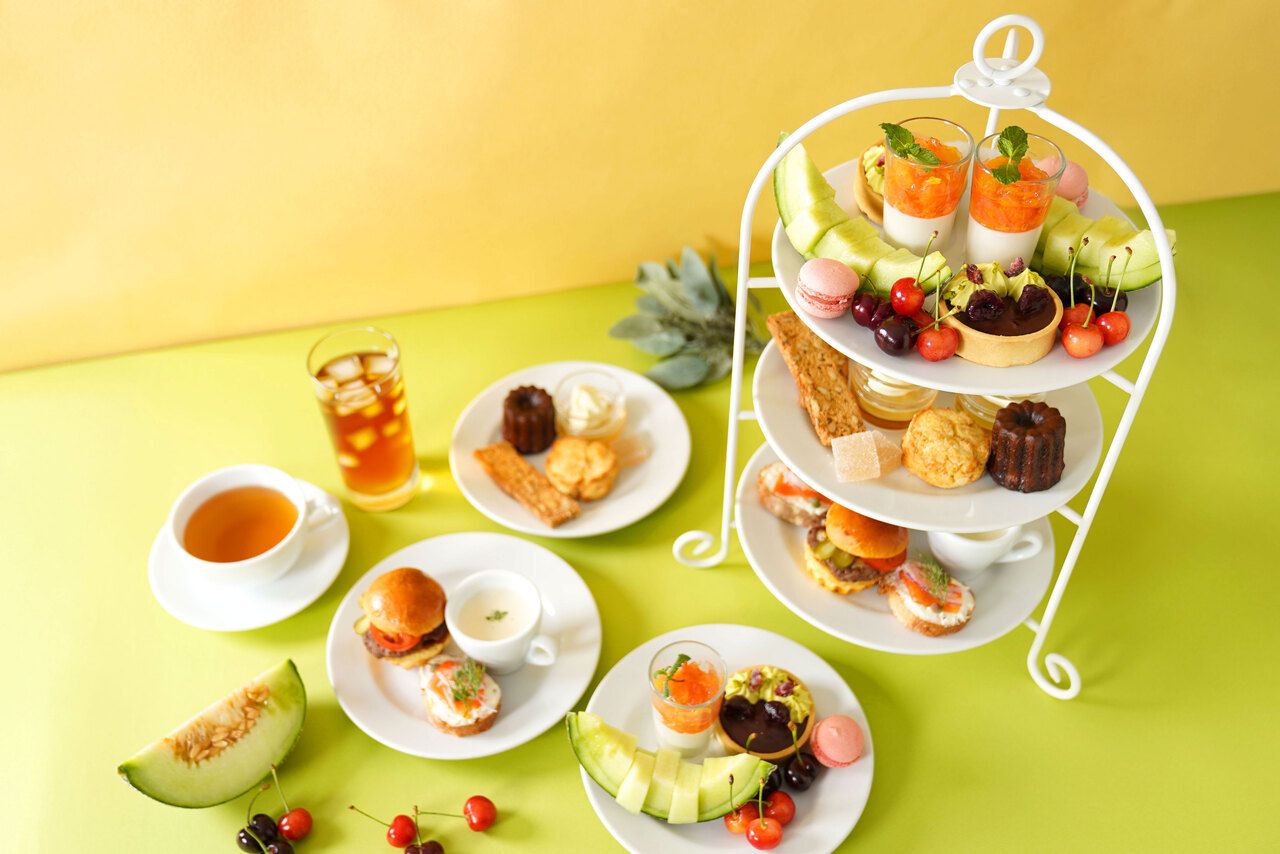 [Early Summer Fruit Afternoon Tea] Homemade scones, Ronnefeldt tea, etc.