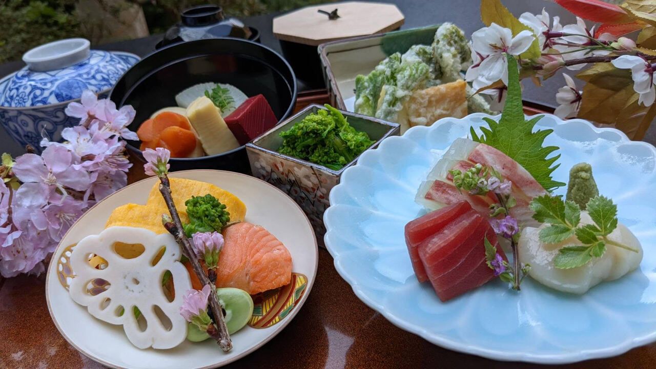 季節膳と辛子豆腐