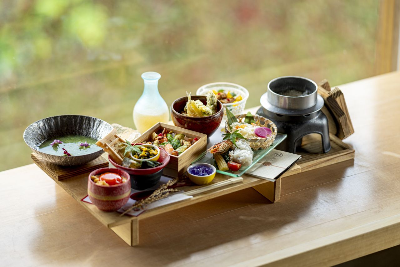 Kyoto-style Donburi Five-Dish Tasting Set ~Conger Eel and Summer Vegetables Cooling Grated Radish Hot Pot~ (Summer Version / July 1st, 2026 onwards)
