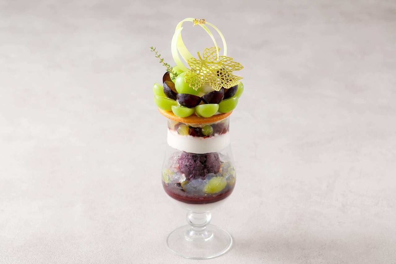[ກໍລະກົດ] Grindelwald Parfait ~Mignon~ (ກັບກາເຟ ຫຼື ຊາ) - ມີໃຫ້ສຳລັບການຈອງທາງອອນລາຍເທົ່ານັ້ນ.