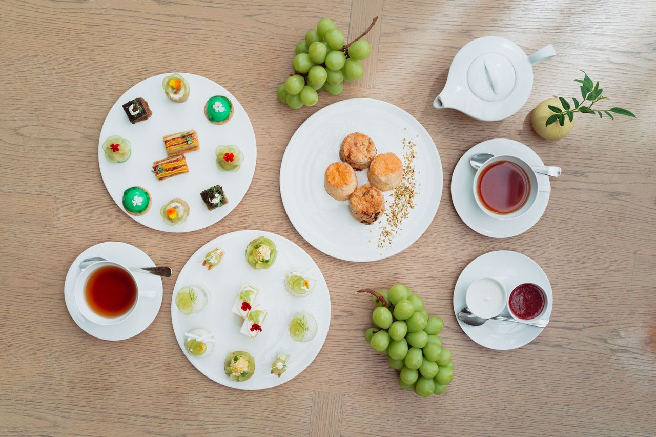 【Online Special】 Weekday Shine Muscat Edition Afternoon Tea with 1 glass of sparkling wine - Regular Table Seating  (until October 31)