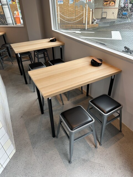 Table seats