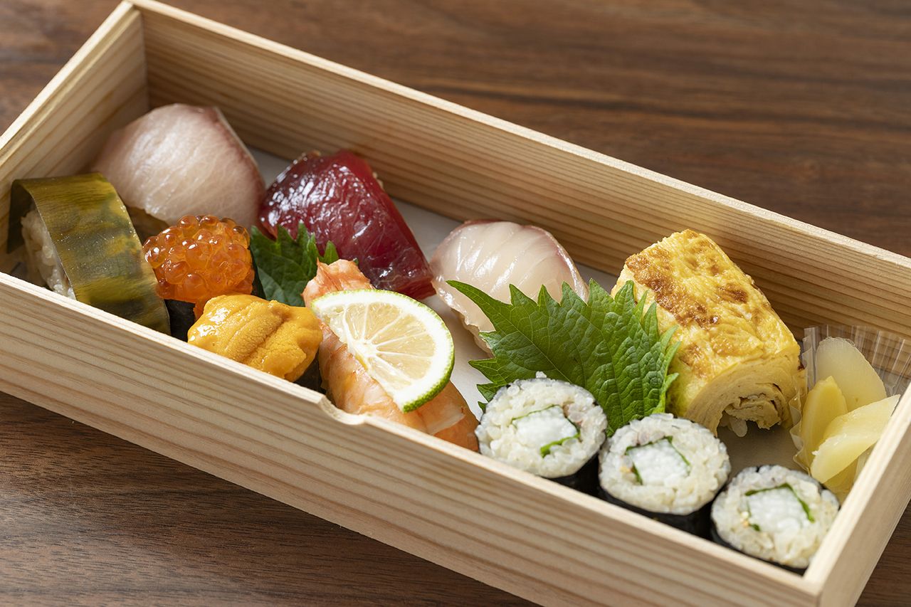 【テイクアウト】にぎり8貫+巻物