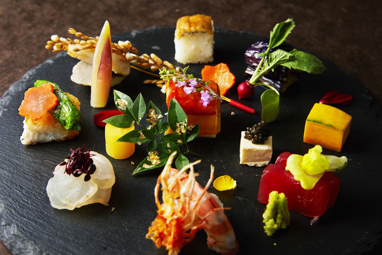 老舗料亭で愉しむ本格懐石～全8品～　11,000円(サ別)