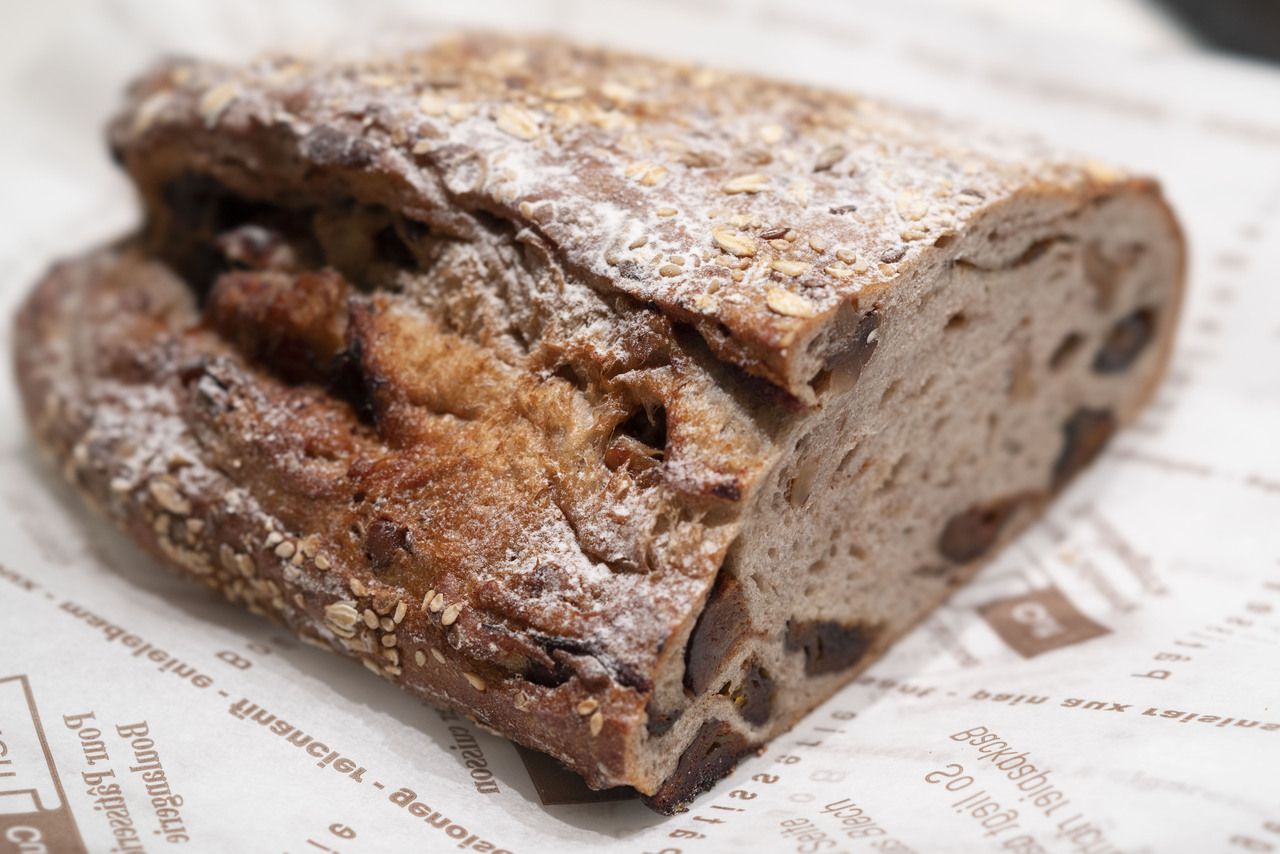 テイクアウト自家製パン（パン・ド・カンパーニュ）