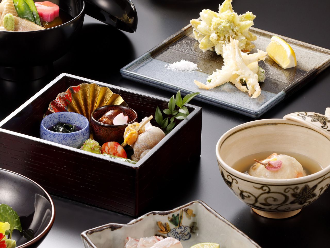 Seasonal Kaiseki Cuisine