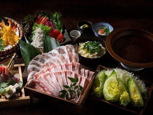 ～黄金出汁～イベリコ豚の出汁しゃぶしゃぶコース　6000円