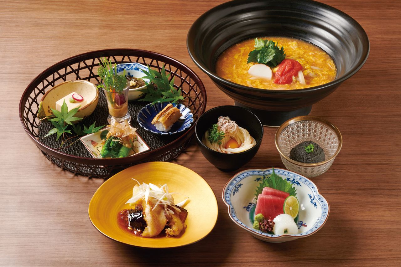 Udon Kaiseki (4,500 yen) + 2h all-you-can-drink = 6,500 yen