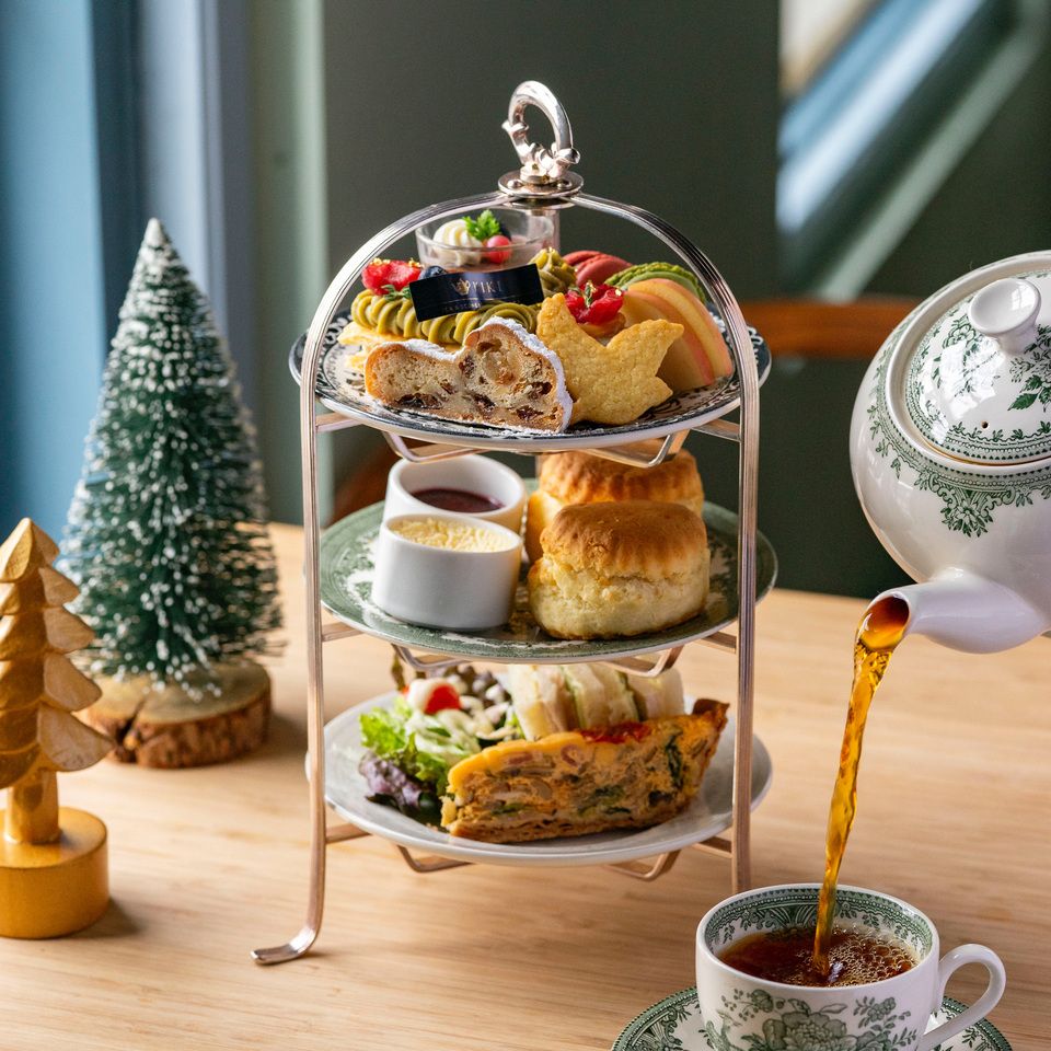 [2025/12/1~12/25まで]KIKI’sアフタヌーンティーセット「KIKIのクリスマスキャロル」13:30~