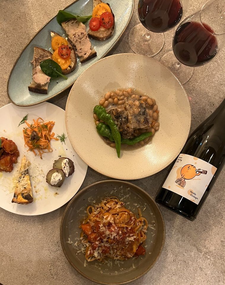 4 人或以上聚會計劃，包括 2 小時無限暢飲