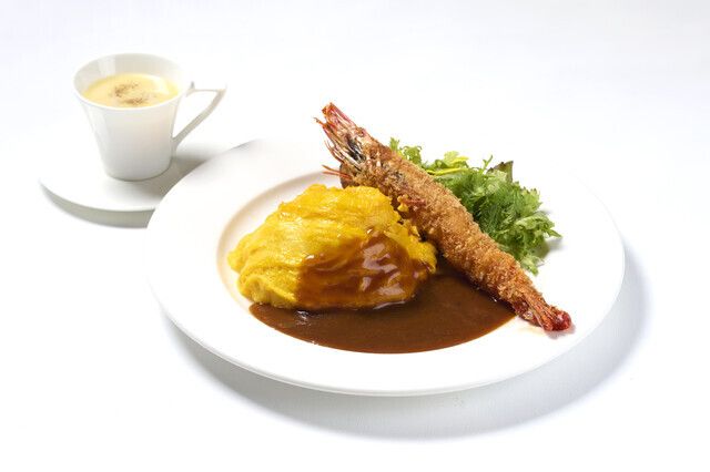 平日限定【GINZAのオムライスプレート】洋食の定番を盛り合わせたランチプレート