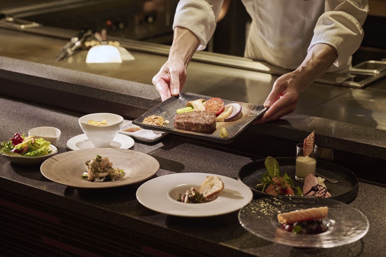 [Dinner] Seasonal course (table seating)