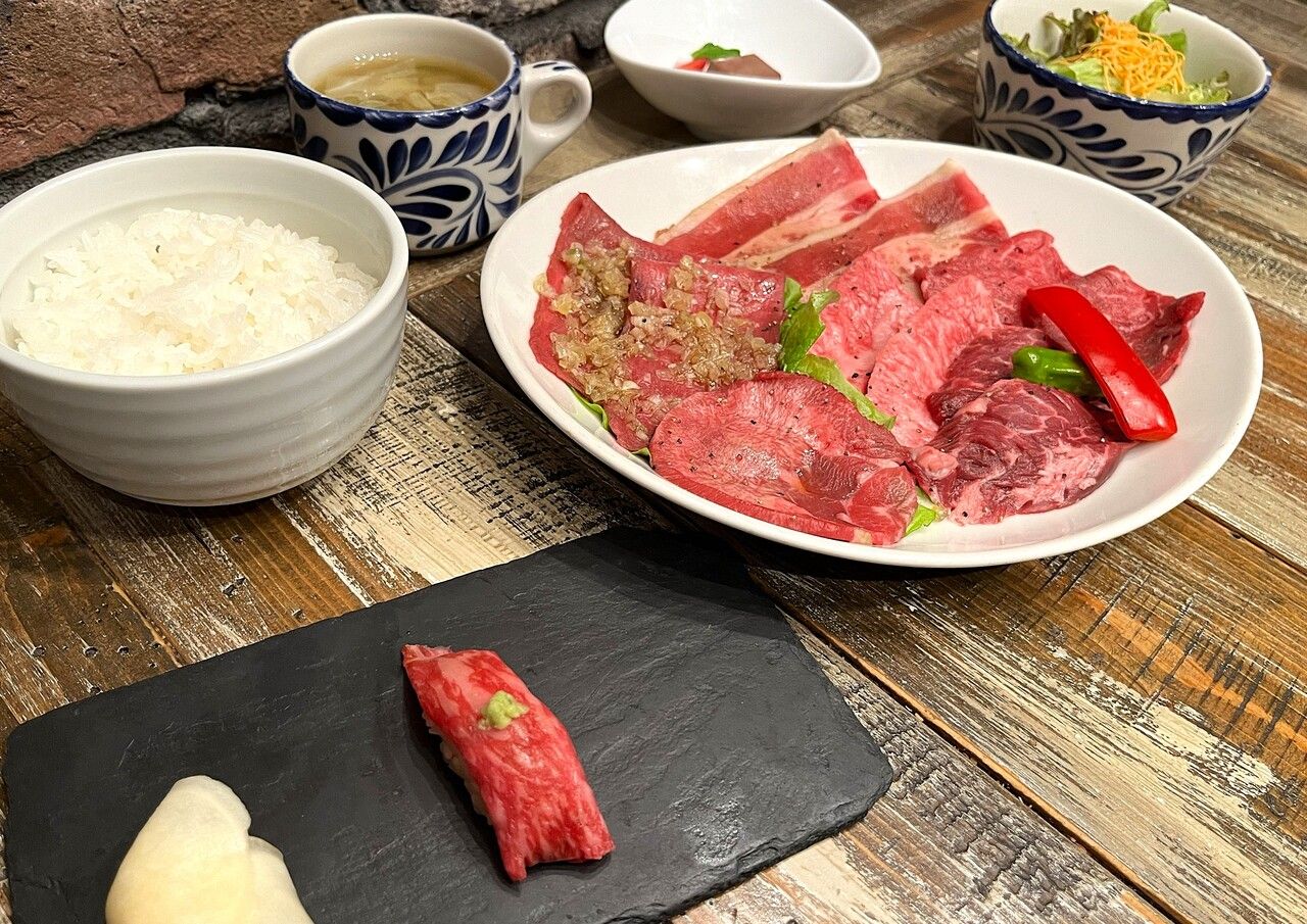☆Casual lunch set with beef sushi