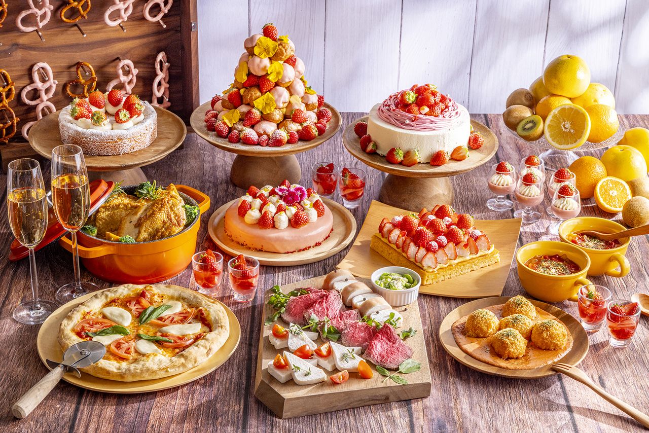 CLUB ORIENTAL会員様　限定プラン【4月1日～4月25日】　「イタリアン×苺のマリアージュ～第2弾～」　ランチビュッフェ 通常料金より20％OFF⇒ 大人3,360円 