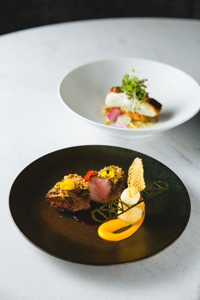 Chef's Lunch Course [Full-course lunch with two main courses] Includes a seasonal appetizer, two main courses of poached fresh fish and charcoal-grilled Japanese Black beef, totaling five dishes + after-meal coffee