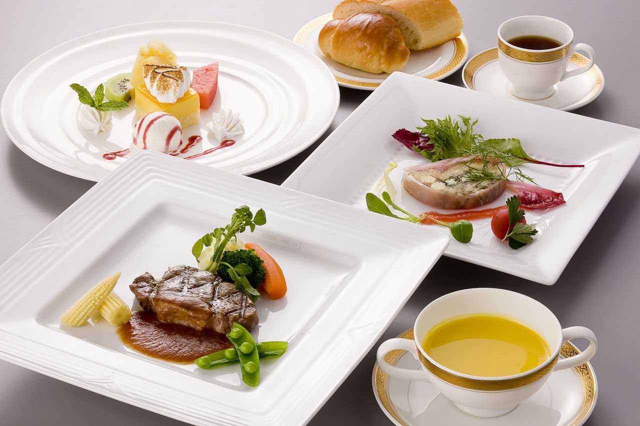 キャッスルランチ　フルール　　4,400円