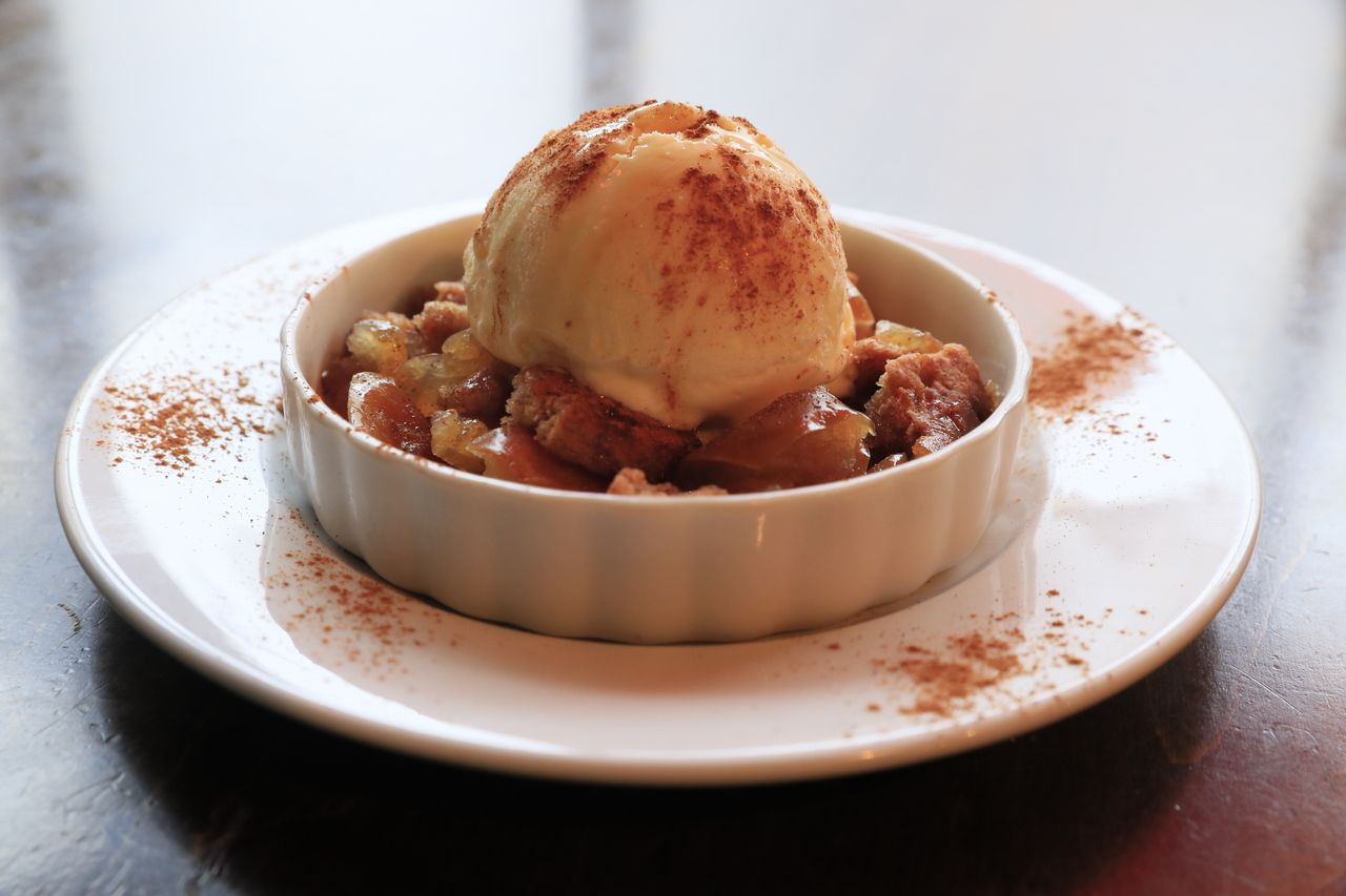Apple Cinnamon Cobbler