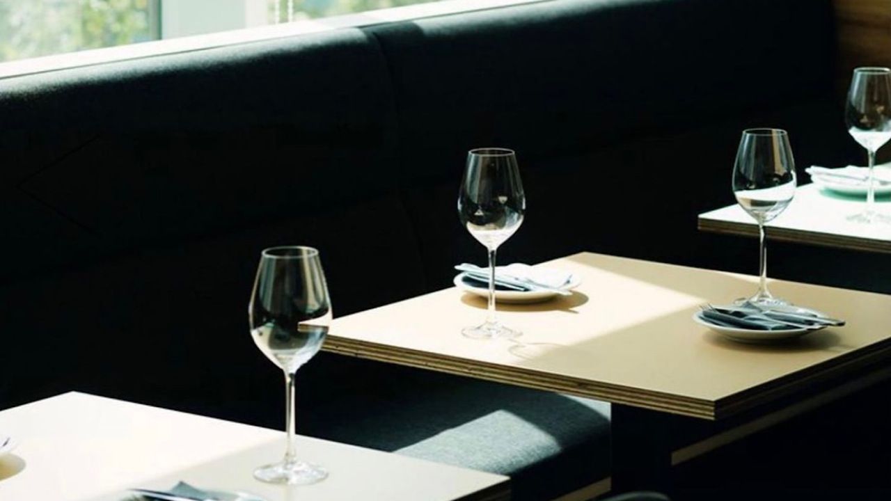 PREMIUM LUNCH COURSE — Weekdays only. Includes a glass of sparkling wine for a toast! Four courses in total: appetizer, pasta, main, and more.