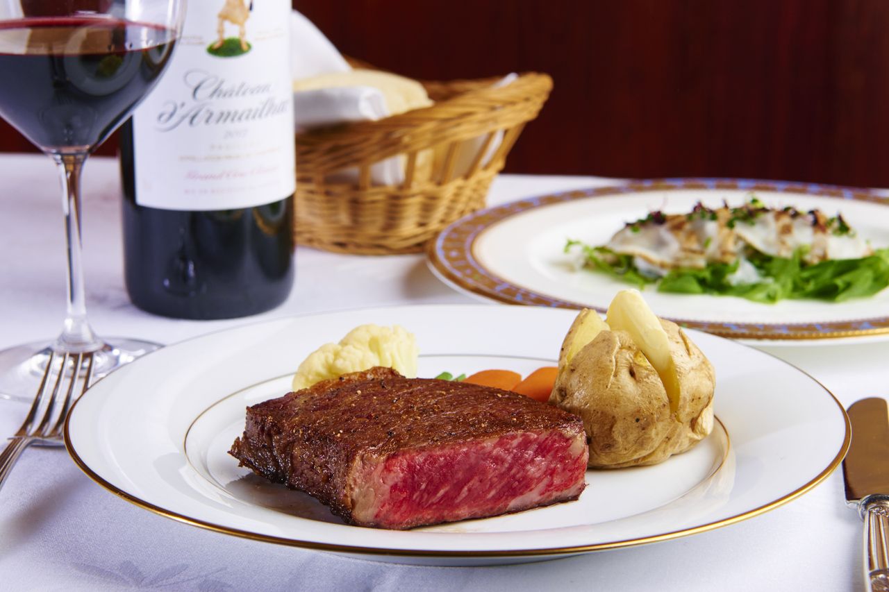 Classic Appetizer Beefsteak Course