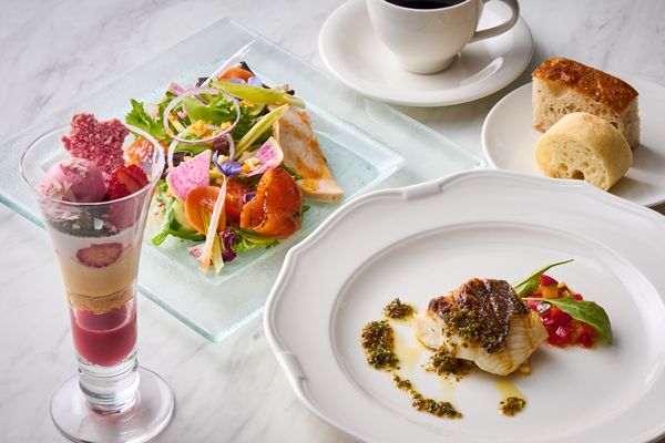 （平日）オーヴェストランチ＜全3品：前菜・パスタ・デザート＞　3,200円