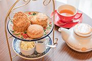 Unlimited tea + 3-scone set