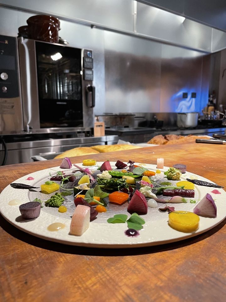 誕生日や記念日に最適　旬の五感コース+ペアリング付き