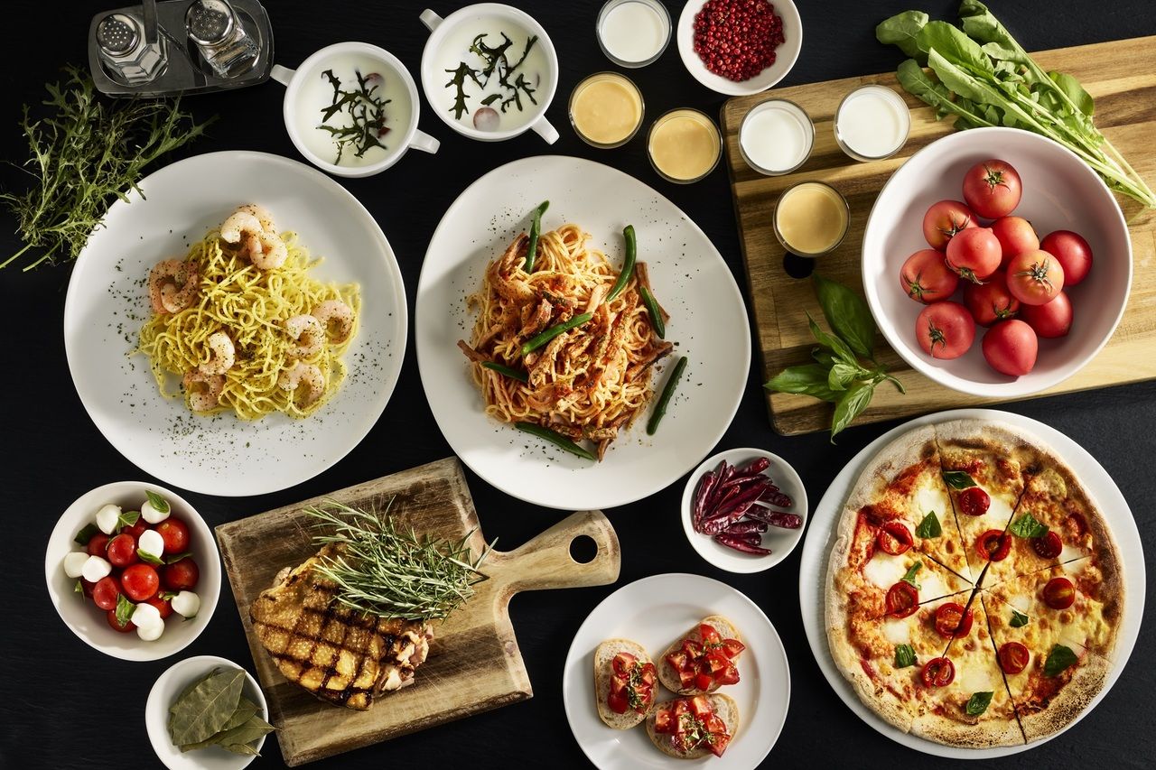 フォーポイントニューイヤーランチブッフェ