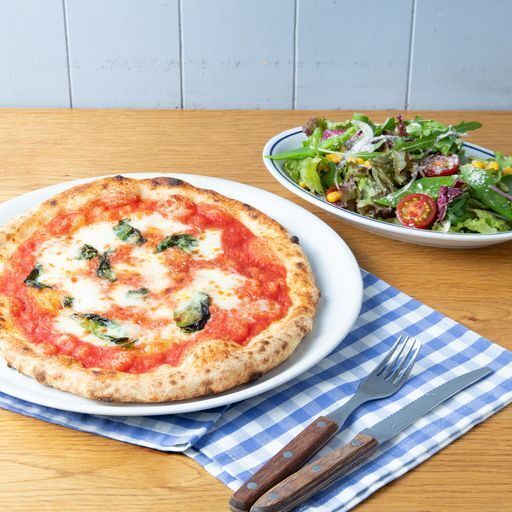 Perfect for celebrating birthdays and anniversaries! [Weekdays only] Choose your main course with a message plate ★ A great value course that includes a toast drink + salad + after-meal dessert & coffee ★