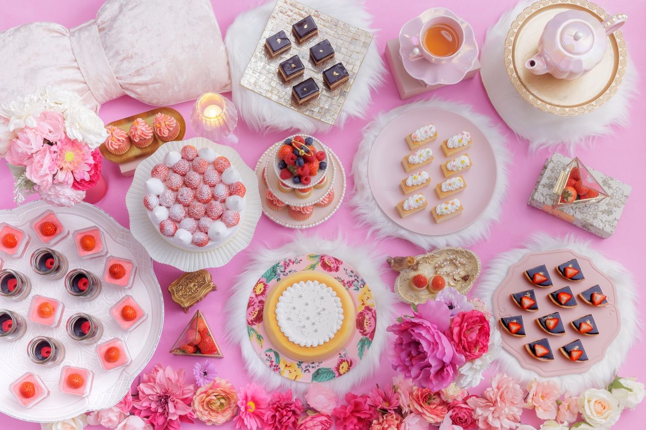  スーパースイーツビュッフェ2026～ホテルでいちご狩り～【1/5～2/15】土日祝　大人