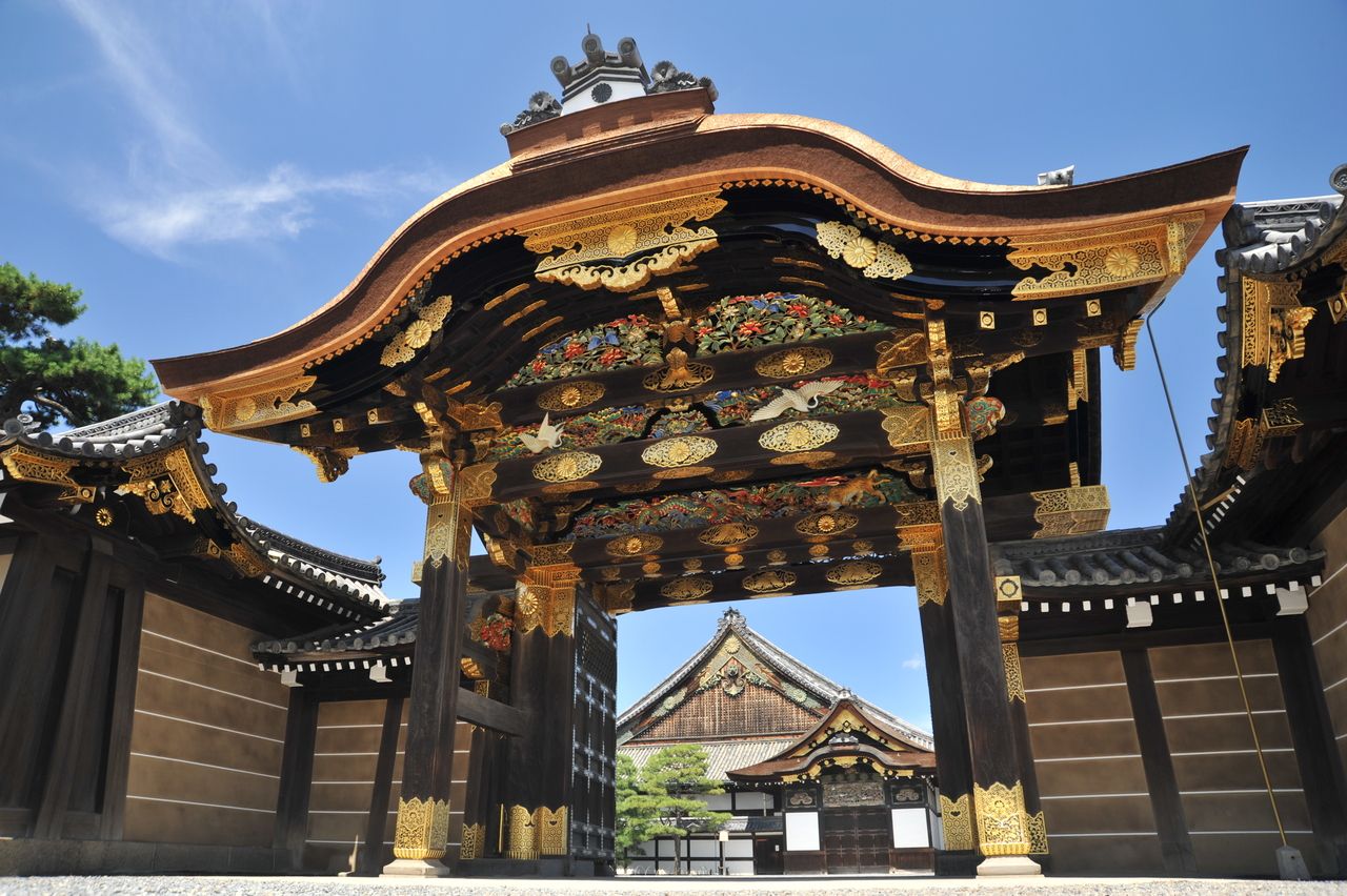 [Includes admission to Nijo Castle] Hot stone lunch course with one drink of your choice