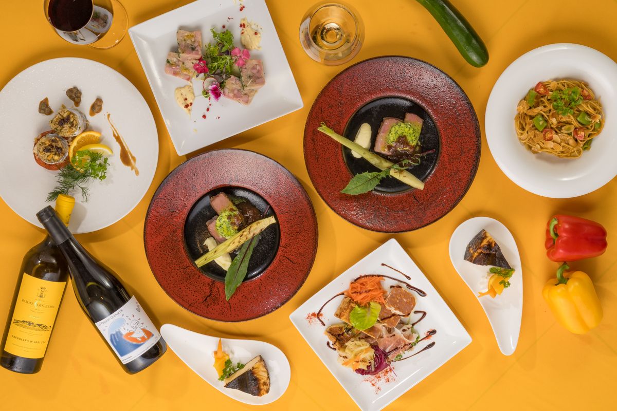 Seasonal party plans featuring seasonal ingredients
