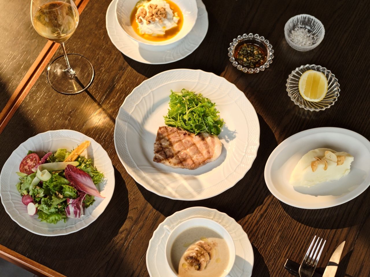 【JExclusive Lunch】 Five satisfying dishes including appetizers, soup, and two main courses of fish and meat