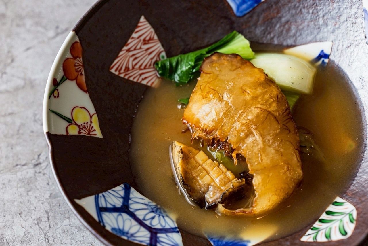 Special course with stewed shark fin, 8 dishes total