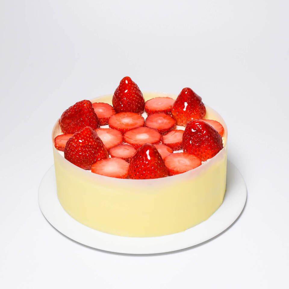 苺のショートケーキ（ホール）5号　15㎝　