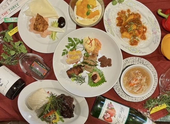 [クリスマスコース]全10品乾杯シャンパン付き　中華&エスニックのメニューを冷菜からお食事まで楽しめる！