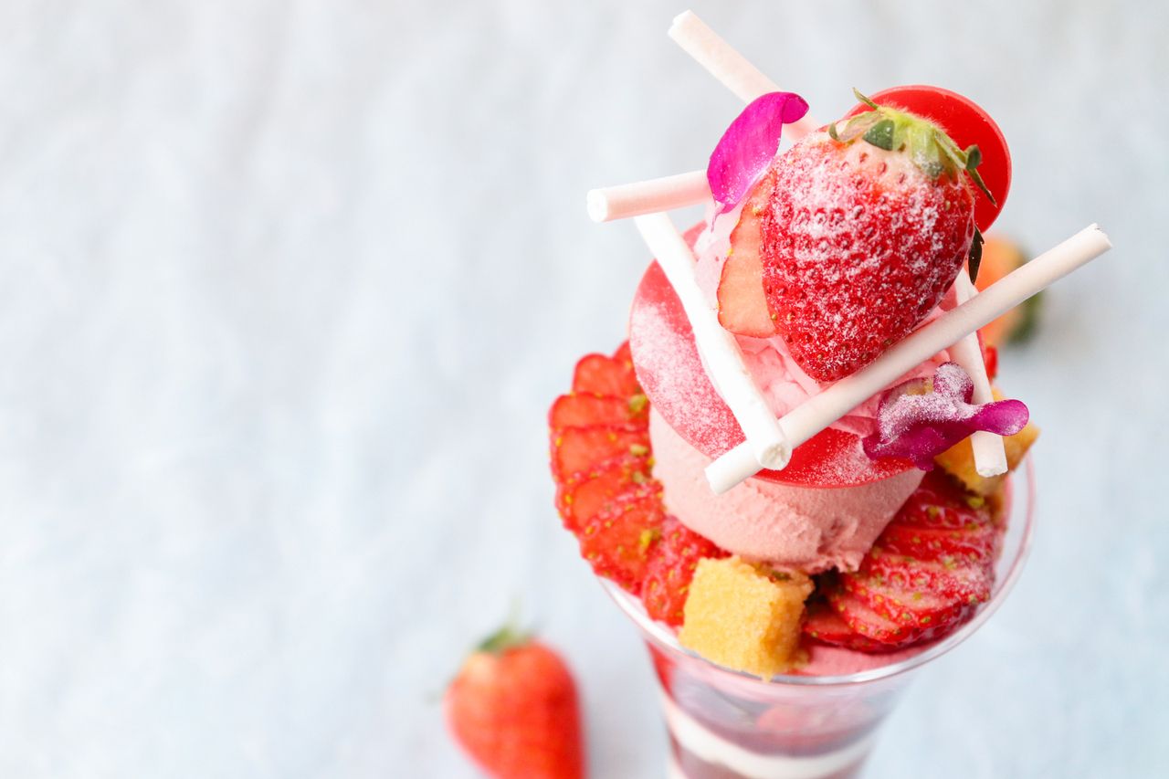 【平日限定】いちごのパフェランチ