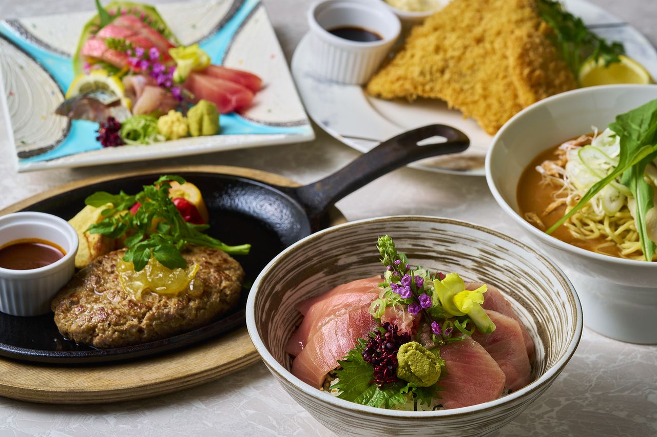 2/1〜【ランチ】【大人】ハーフビュッフェ(メインディッシュ1品+サラダ・オードブル・デザートビュッフェ)