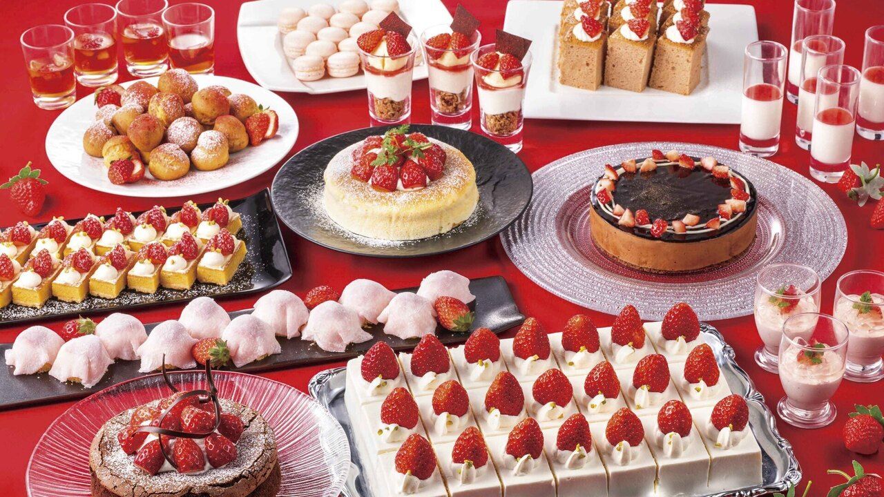 [Weekday lunch buffet adult menu after 11:30] Chef's signature dishes using seasonal ingredients and the ever-popular jumbo shortcake