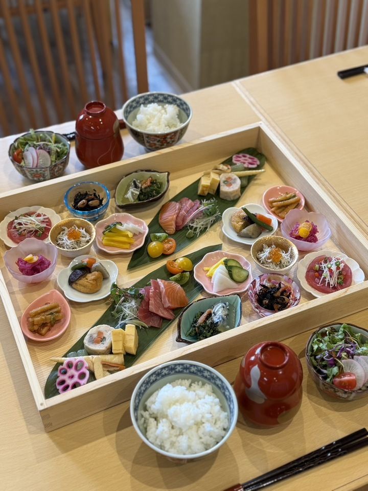 Kamakura Musubi Gozen - Limitato a 5 gruppi (10 persone) al giorno. Prenotazioni disponibili dal 1° marzo.
