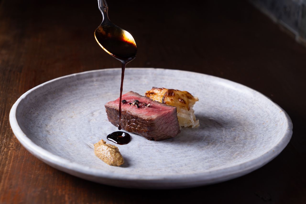 Menu Prune　選べるメイン＋食後のお茶菓子含めて全7品