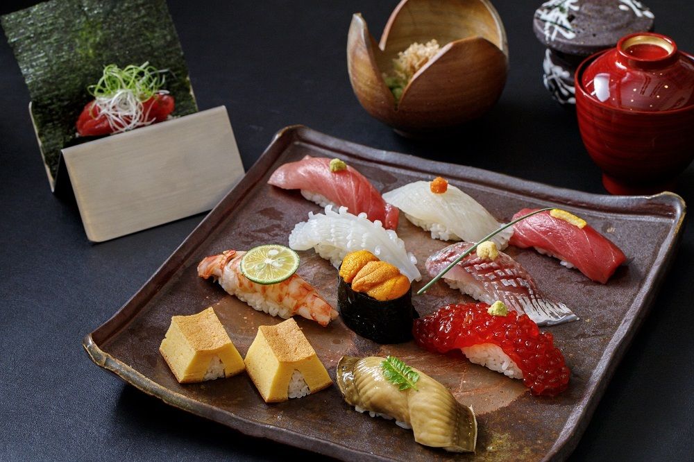 [Lunch] Chef's Choice Nigiri (14 types)