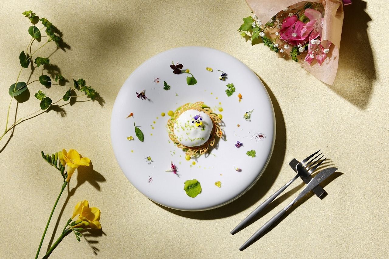 [For celebrations of entering school or starting a new job] Bon Depart