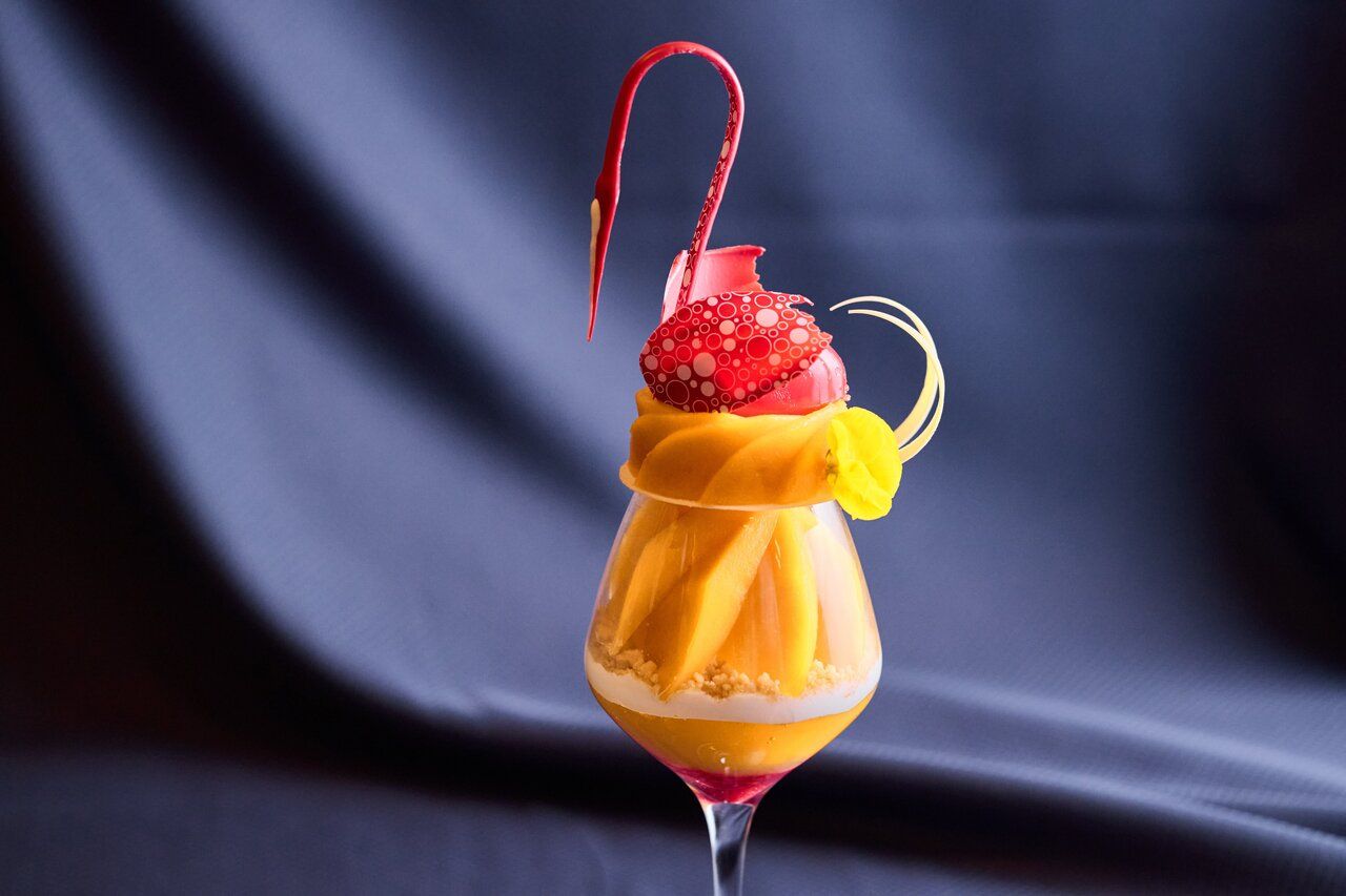 Swan Parfait ~Miyazaki Mango~ (Coffee or Tea Included)