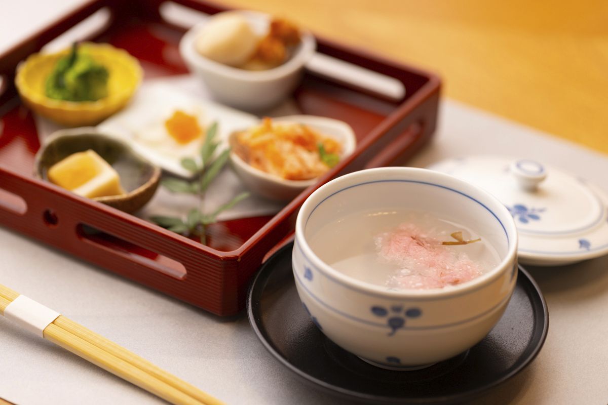 【顔合わせ・特別な日に】桜湯で祝う 比内地鶏の至高懐石
