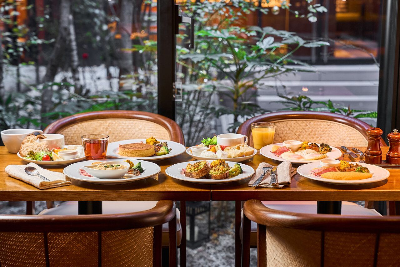 【MORNING】7種類の選べるメインプレートとハーフビュッフェ